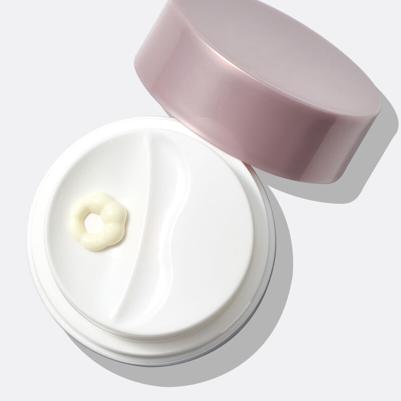 Close-up of Night Treatment with formula on top