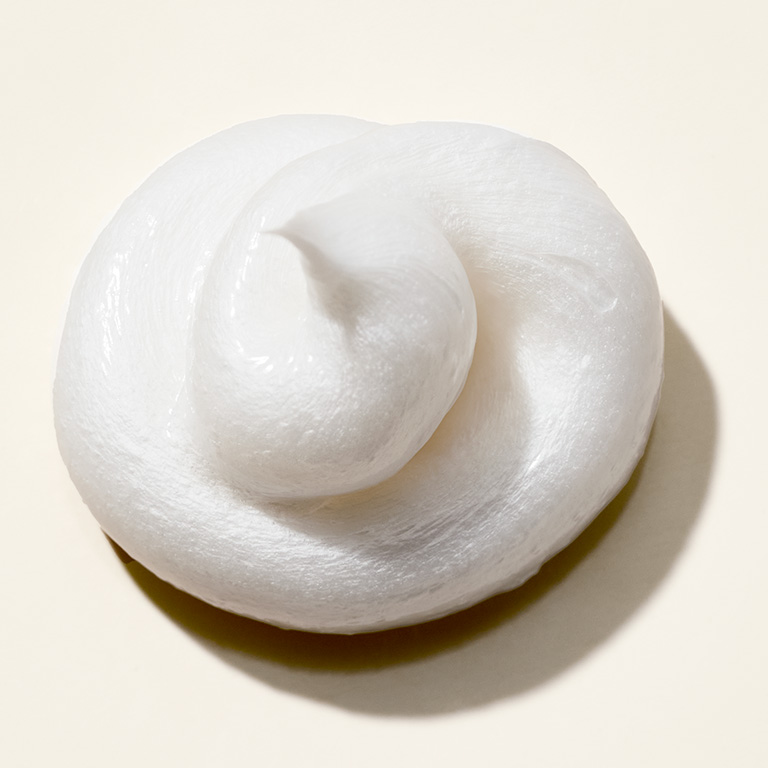 Una dosificaci&oacute;n de la Crema de Afeitar MKMen&reg;