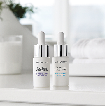C + Resveratrol para reducci&oacute;n de finas l&iacute;neas y hidratante HA + ceramidas de Mary Kay&reg; Clinical Solutions